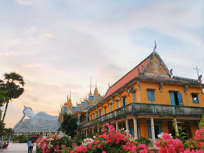 Chiêm ngưỡng tượng Phật Thích Ca nằm lớn nhất Việt Nam - thơ mộng hơn vào buổi xế chiều