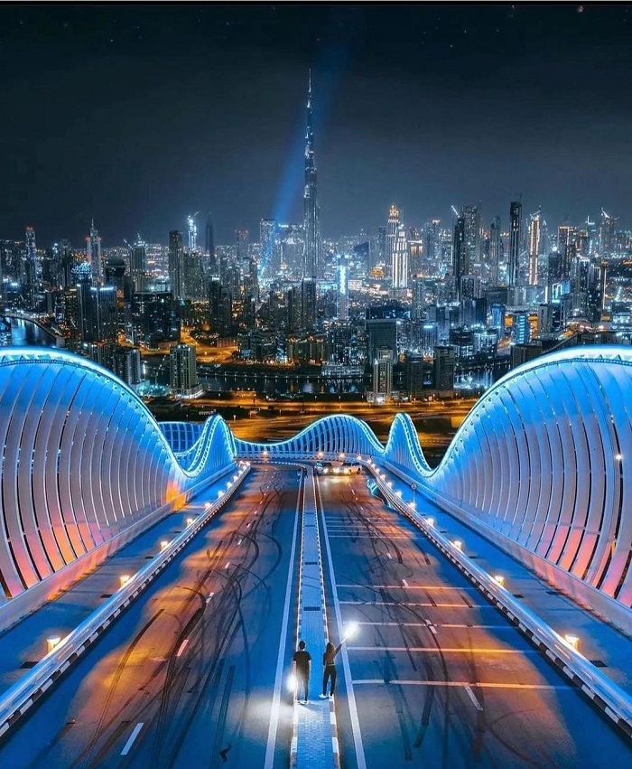 Toàn cảnh thành phố Dubai về đêm nơi chụp ảnh đẹp ở Dubai