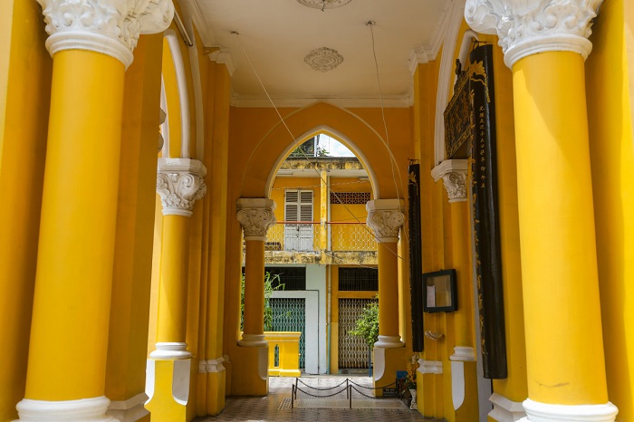 nhà thờ Cha Tam Sài Gòn - kiến trúc
