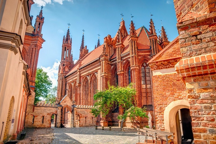 Nhà thờ St. Anne - Vilnius là công trình kiến trúc Gothic ở Châu Âu