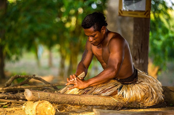 Làm nghề thủ công truyền thống ở Fiji - trải nghiệm văn hóa trên đảo Fiji