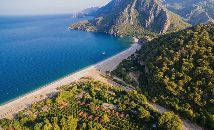 Bãi biển Cirali, Kemer là một bãi biển đẹp nhất ở Thổ Nhĩ Kỳ