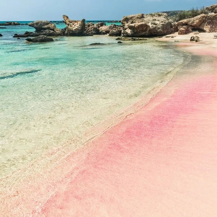 Bãi biển Elafonisi là bãi biển cát hồng trên thế giới nằm ở Hy Lạp