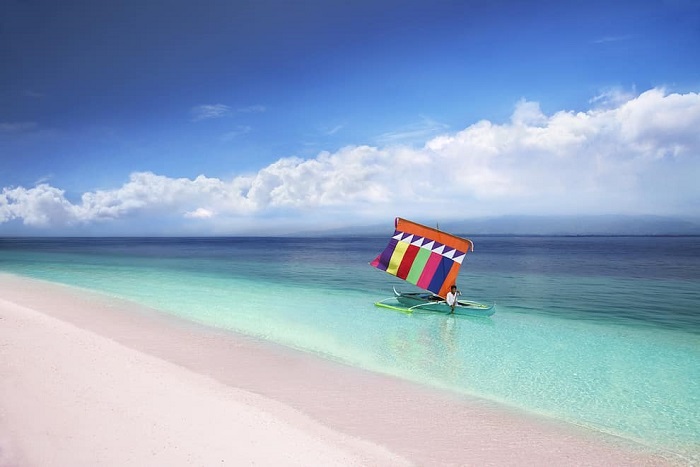 Great Santa Cruz là bãi biển cát hồng trên thế giới mà du khách không thể bỏ qua