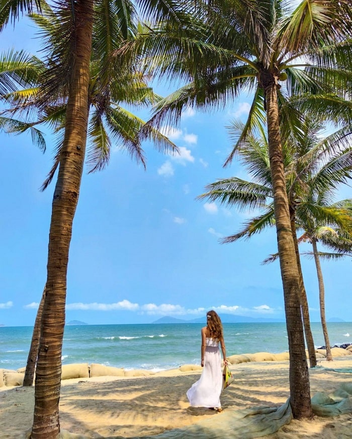Bãi biển Non Nước là điểm du lịch ít người biết ở Đà Nẵng