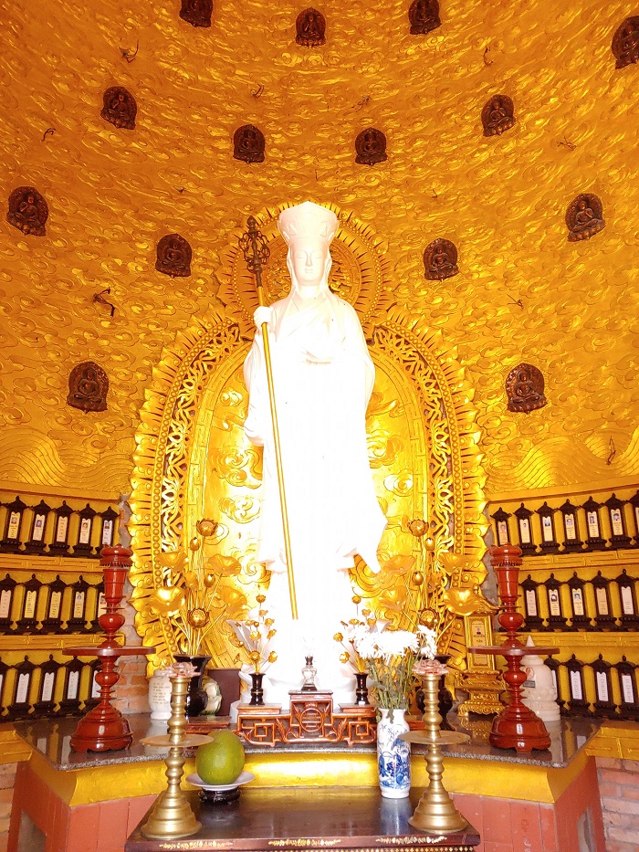Buddha statue in Phat Da Ha Tien pagoda  