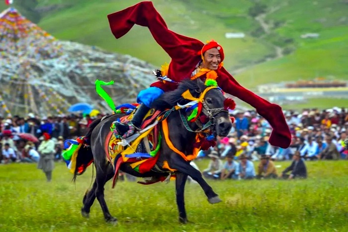 Lễ hội đua ngựa ở Bạch Thủy Đài Baishuitai Trung Quốc