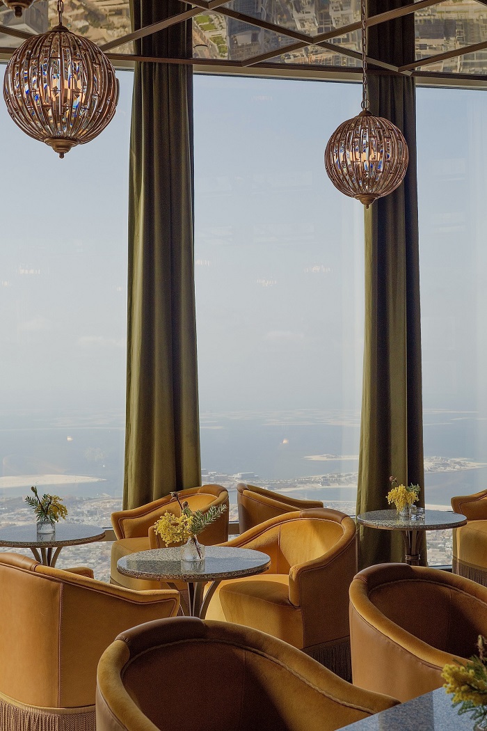 Nội thất trang nhã, tầm nhìn đẹp nhất nhà hàng cao nhất thế giới