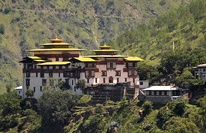 Pháo đài Trashigang Dzong là điểm tham quan ở thị trấn Trashigang
