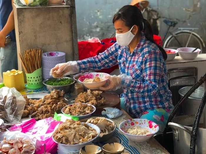 Các quán ăn ngon ở Gò Dầu Tây Ninh -Quán bánh canh Sáu Đệ 