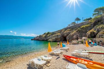 Trải nghiệm những điều thú vị và điểm đến hấp dẫn khi du lịch đảo KRK Croatia