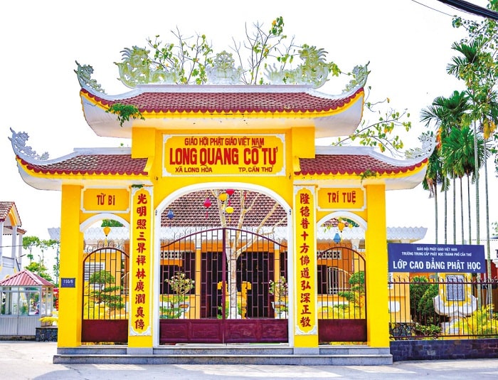 Chùa Long Quang là một trong những ngôi chùa đẹp ở Cần Thơ