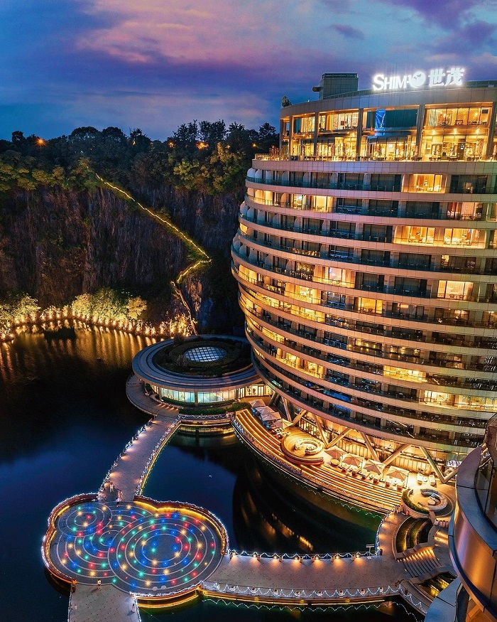 InterContinental Shanghai Wonderland là khách sạn dưới lòng đất tại Thượng Hải