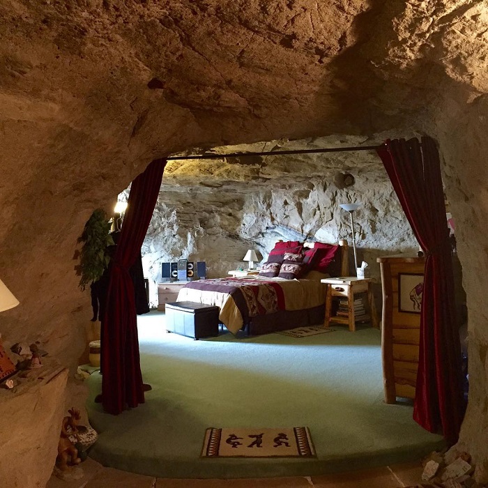 Kokopelli’s Cave là khách sạn dưới lòng đất nằm trong một hang đá