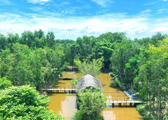 Khu bảo tồn thiên nhiên Lung Ngọc Hoàng là địa điểm du lịch gần làng trầu Vị Thuỷ