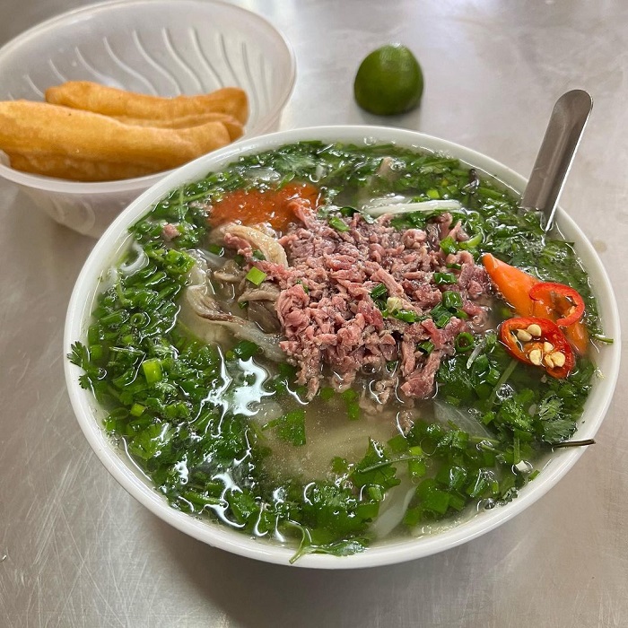 Phở là món ăn đường phố châu Á nổi tiếng của Việt Nam