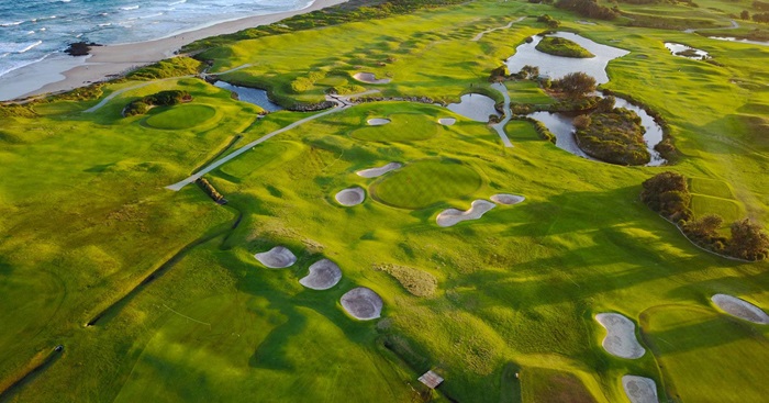 Chơi golf là điều cần làm ở bãi biển Collaroy
