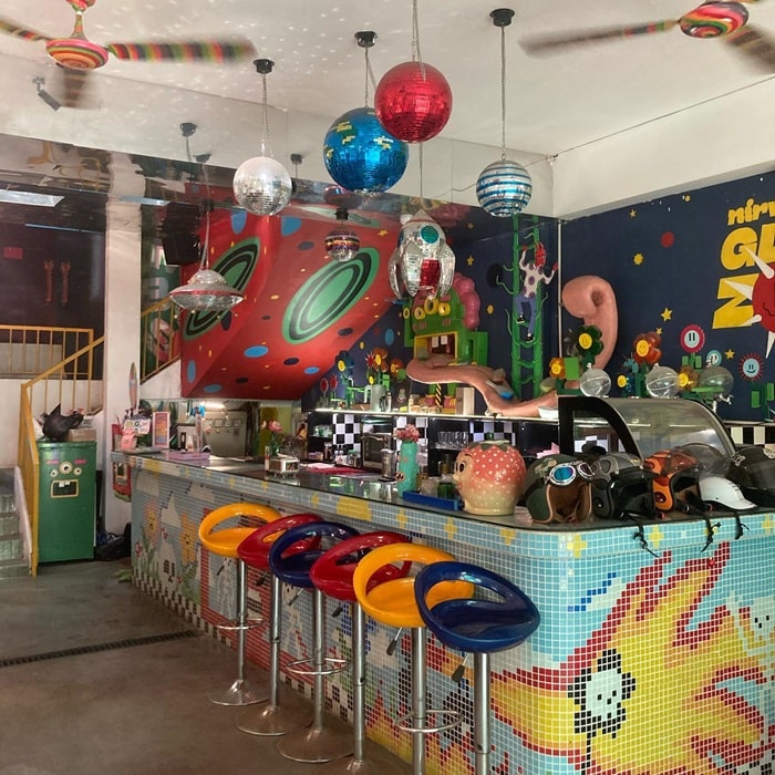 quán cafe độc lạ ở Hà Nội - Nirvana Space
