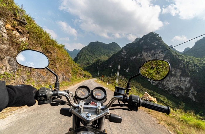 Phượt dốc Thẩm Mã bằng xe máy được nhiều tín đồ du lịch lựa chọn - Ảnh: Internet