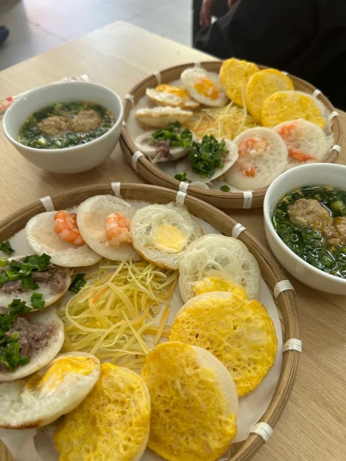 quán bánh mì xíu mại ngon ở Đà Lạt Bj&Rj Quán quán bánh mì xíu mại ngon ở Đà Lạt Bj&Rj Quán