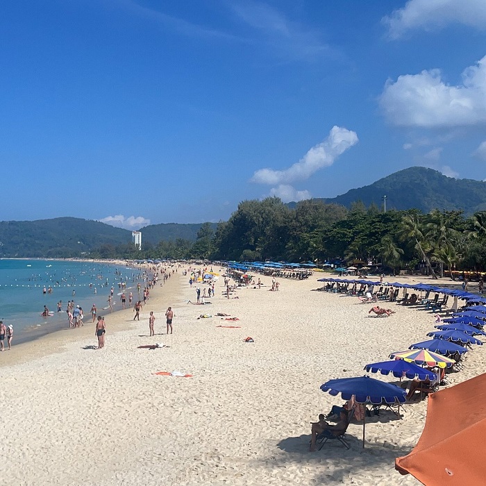 Khám phá bãi biển Karon Phuket
