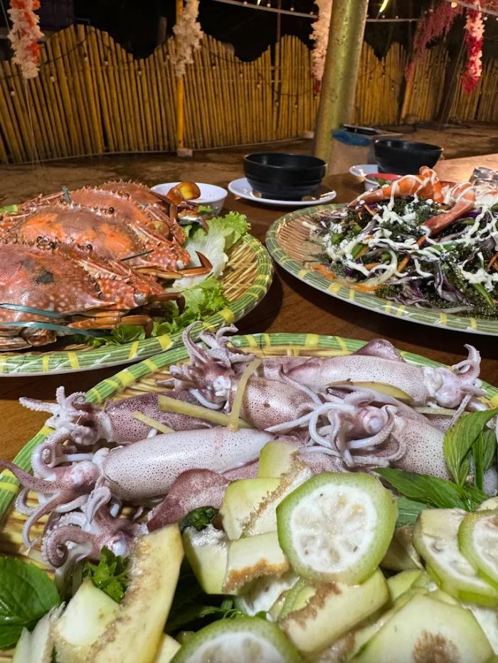quán ăn ngon ở Vịnh Lăng Cô Biển ngọc 