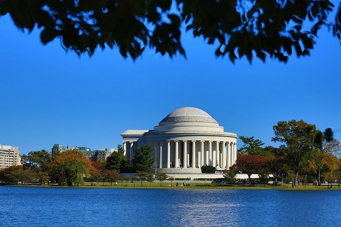 Đài tưởng niệm Thomas Jefferson là công trình nổi tiếng xung quanh hồ Tidal Basin Mỹ 