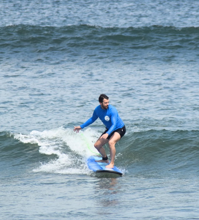 Kuta là một trong những điểm lướt sóng đẹp nhất châu Á nằm trên đảo Bali