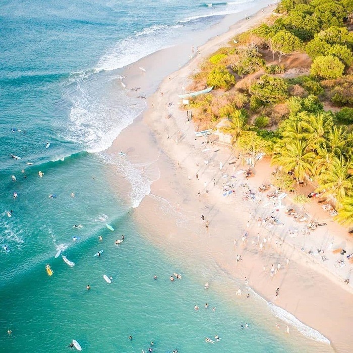 Vịnh Arugam là một trong những điểm lướt sóng đẹp nhất châu Á mà bạn nên đến hè năm nay