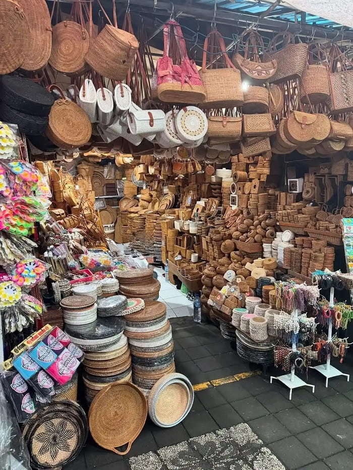 Nên mua đồ lưu niệm Bali khi đến chợ truyền thống Ubud Bali