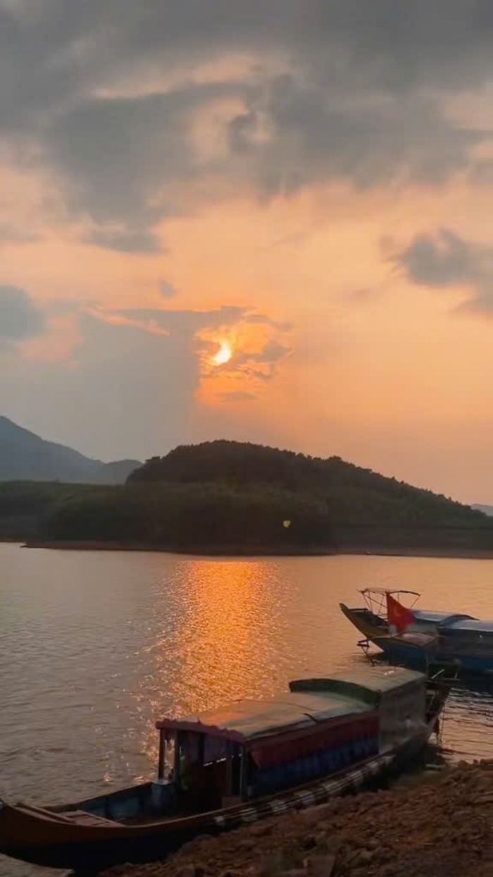  Hồ Truồi Huế hoàng hôn