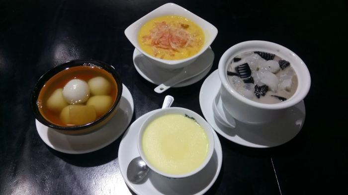 Phố ẩm thực Hà Tôn Quyền