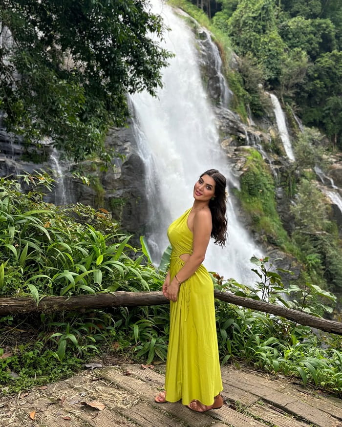 Chụp ảnh là điều nên làm và xem tại thác Wachirathan Thái Lan