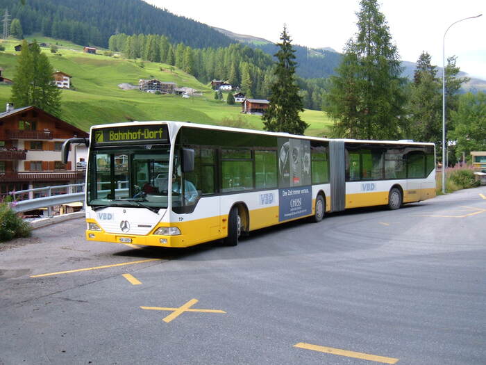 Phương tiện di chuyển đến thị trấn Davos Thụy Sĩ là xe bus