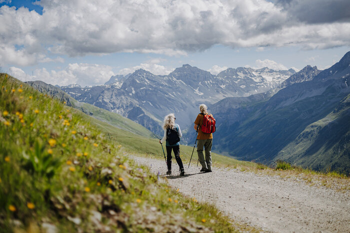 Trải nghiệm khám phá các hoạt động du lịch ngoài trời - trekking
