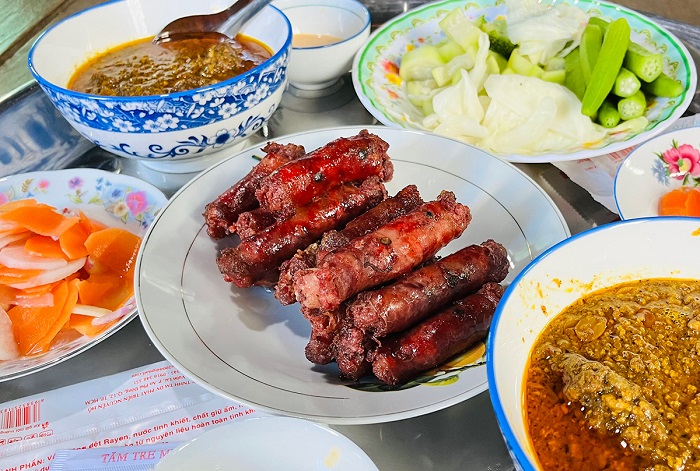 Tung lò mò là đặc sản nổi tiếng không kém xôi phồng An Giang