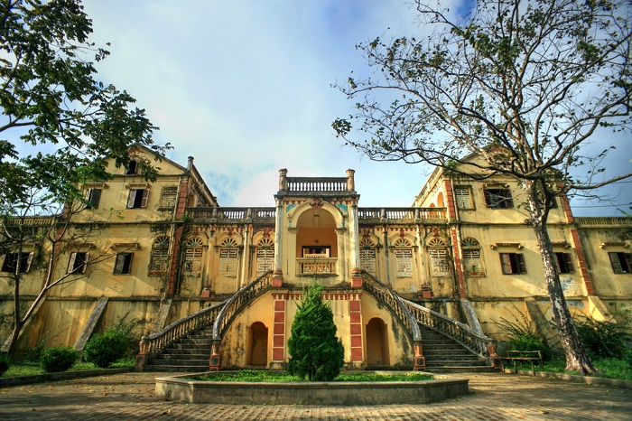 Hoang A Tuong Palace