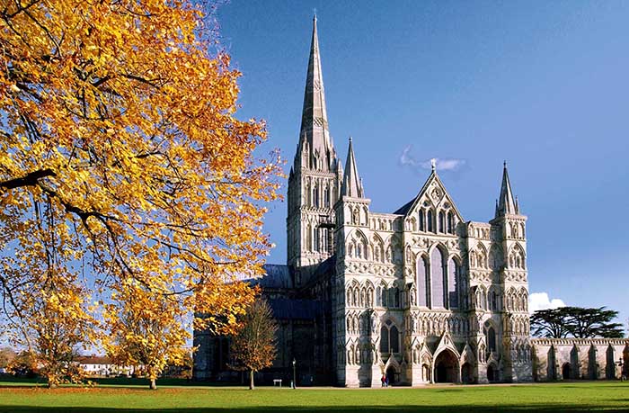8 nhà thờ tuyệt đẹp phải đến khi du lịch Anh