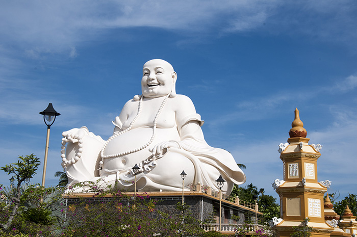 Vinh Trang Pagoda - famous pilgrimage and tourist destination in Tien Giang