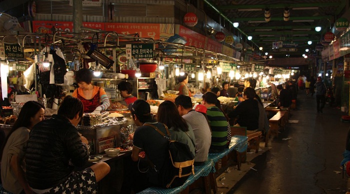 Chơi thả ga ăn thả phanh khi ghé thăm 5 khu chợ đêm Hàn Quốc nổi tiếng