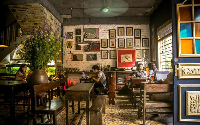 6 nostalgic cafes between Hanoi