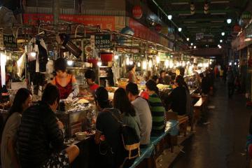 Chơi thả ga ăn thả phanh khi ghé thăm 5 khu chợ đêm Hàn Quốc nổi tiếng