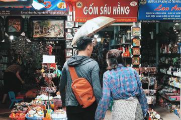 Ghé thăm những ngôi chợ nổi tiếng Hà Nội chỉ bằng một chuyến bus 55