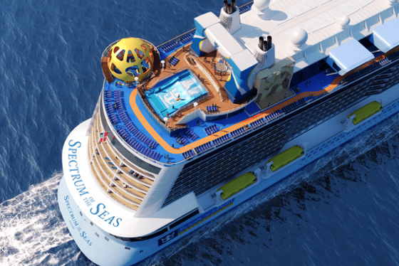 Siêu tàu đắt nhất châu Á đưa hơn 5.700 du khách cập bến Việt Nam