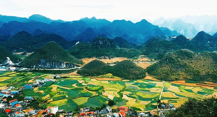Ngỡ ngàng trước cảnh đẹp như tranh ở núi đôi Quản Bạ, Hà Giang