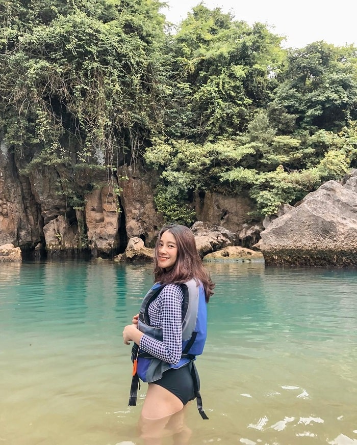 Trải nghiệm các hoạt động thể thao mạo hiểm tại sông Chày hang Tối Quảng Bình