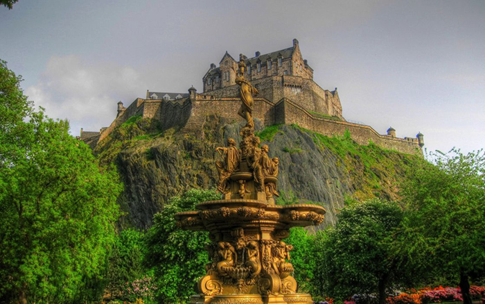 Khám phá lâu đài Edinburgh - công trình nguy nga và nhiều bí ẩn của Scotland