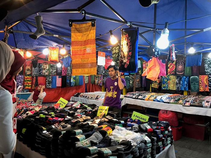 Chợ đêm Bazaar Karat - địa điểm du lịch nổi tiếng tại Johor Bahru
