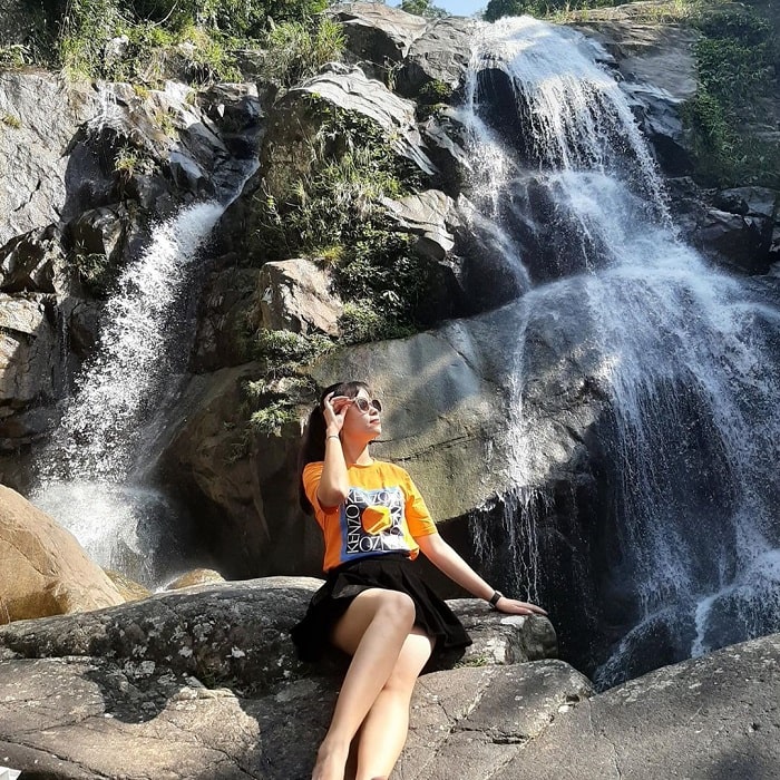 Explore Khe Van Waterfall - unique waterfall in Quang Ninh