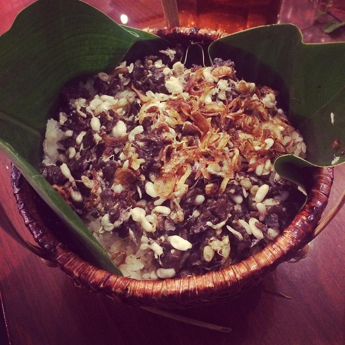 Sticky rice with Luc Ngan ant eggs 